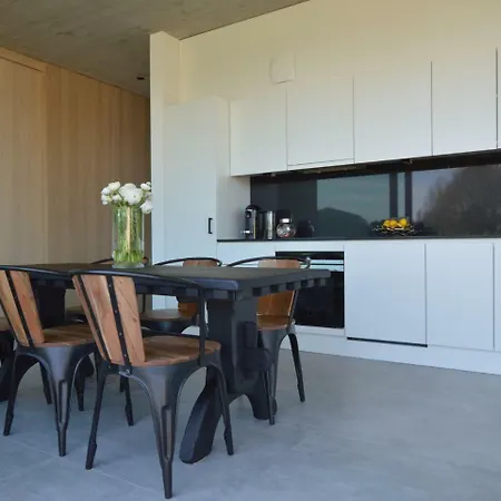 Modern In With Private Garden *